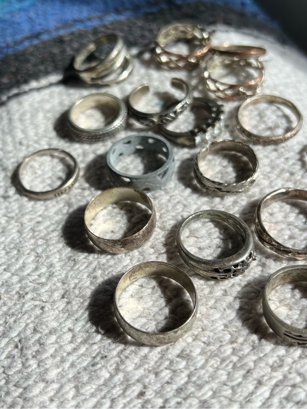 18 Silver Tone Rings - Picture 3 of 6